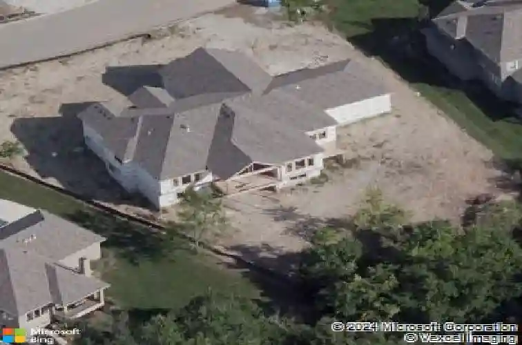25137 w 105th ter, olathe,  KS 66061