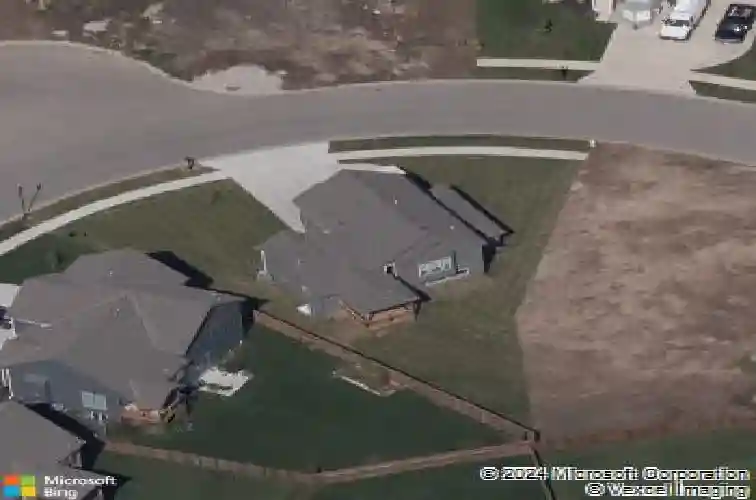 1043 e 14th st, kearney,  MO 64060