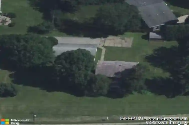 3010 johnson ave nw, cedar rapids,  IA 52405