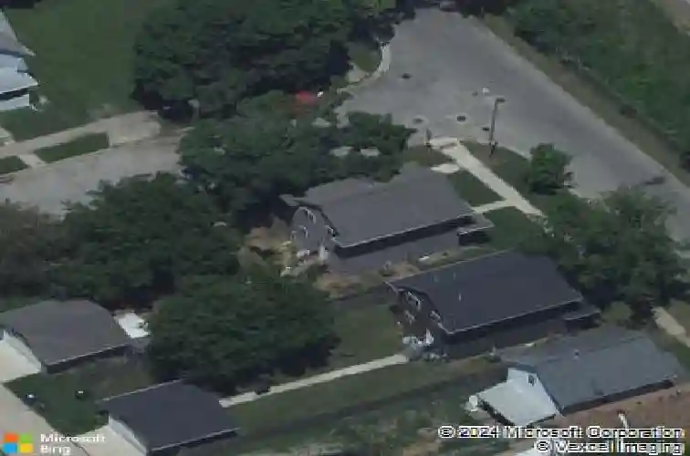 702 l st sw, cedar rapids,  IA 52404