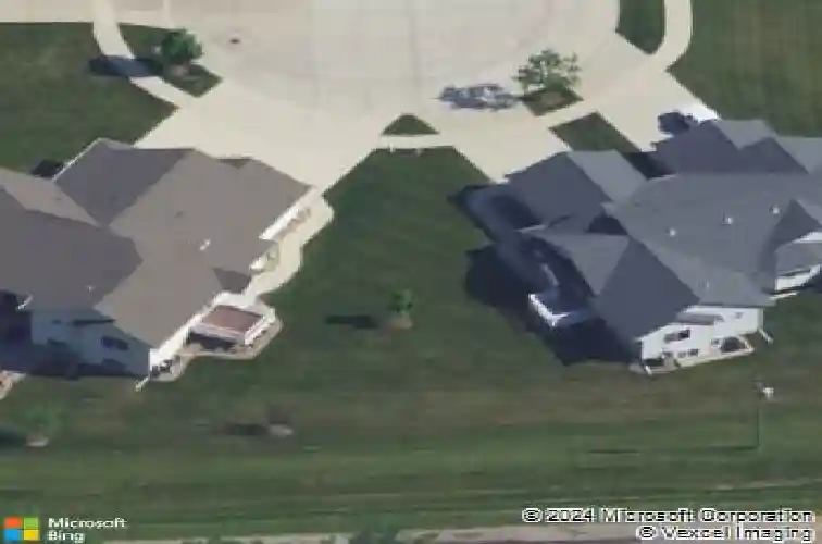 3233 riviera ct sw, cedar rapids,  IA 52404