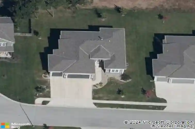 909 se forest ridge ct, blue springs,  MO 64014