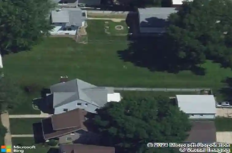 1733 2nd st sw, cedar rapids,  IA 52404