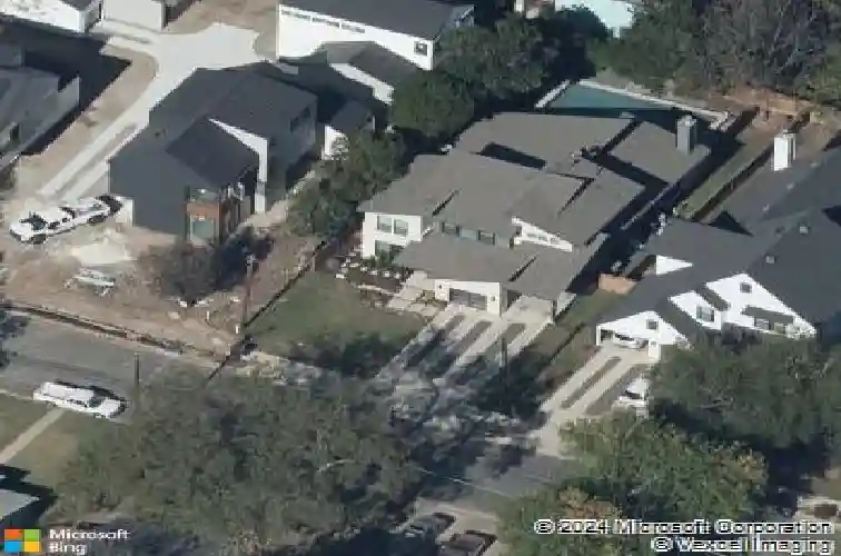 1712 nash ave
                                ,Unit A, austin,  TX 78704