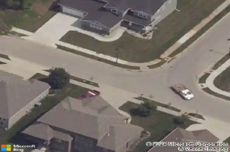 8736 n lewis ave, kansas city,  MO 64157