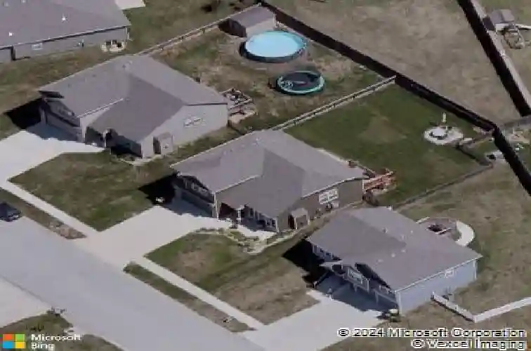 935 168th terrace, basehor,  KS 66007