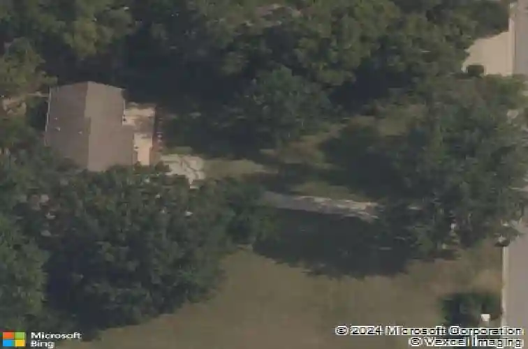 5220 hayes st, shawnee,  KS 66203