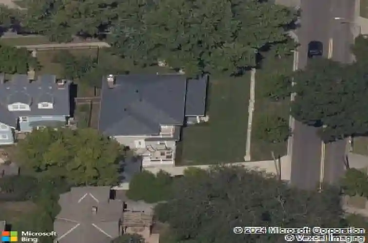 5530 oak st, kansas city,  MO 64113