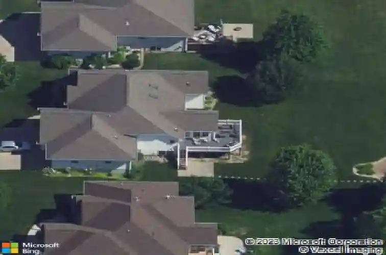 380 landau st, robins,  IA 52328