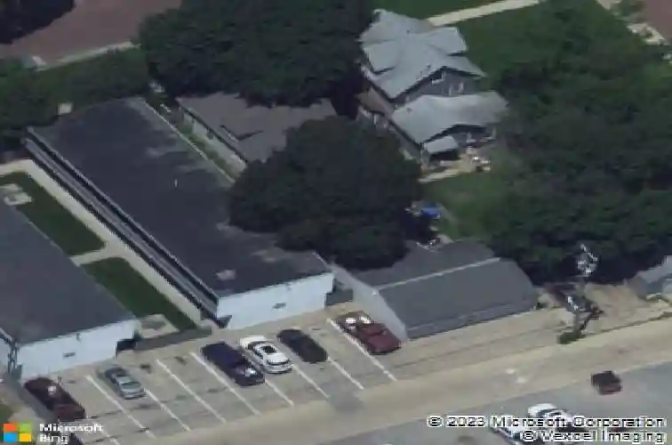 409 a ave nw, cedar rapids,  IA 52405