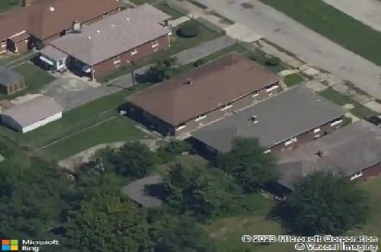 2420 illinois ave, east saint louis,  IL 62205