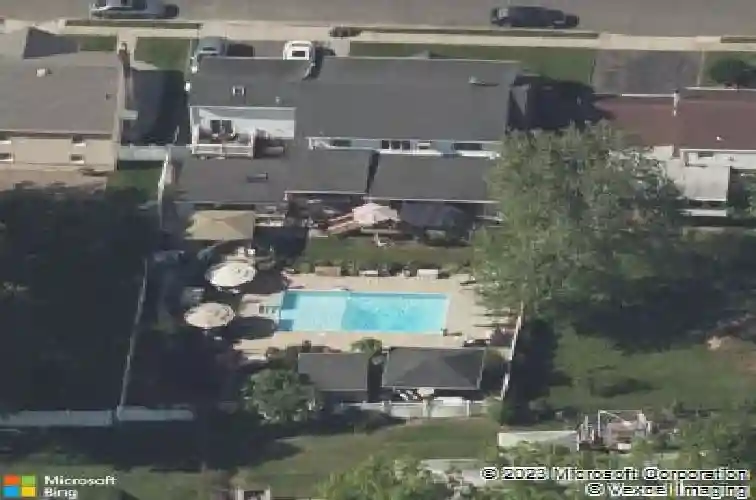 43 kaufman ave, little ferry,  NJ 07643