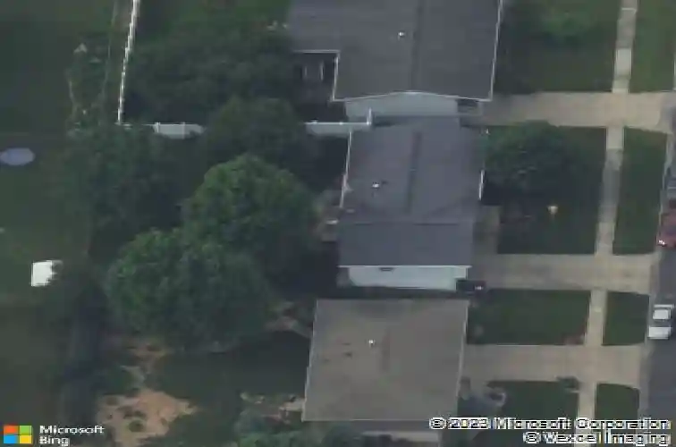 142 meadowlark ln nw, cedar rapids,  IA 52405