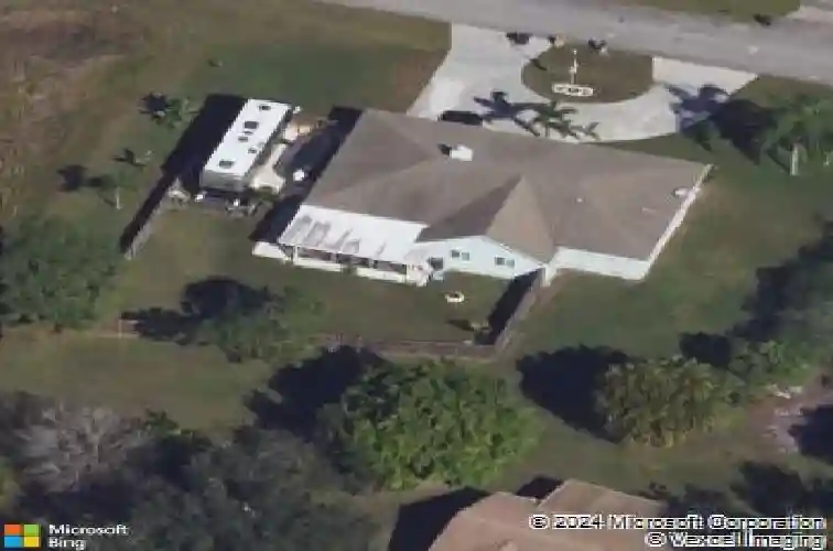 5580 se paramount dr, stuart,  FL 34997