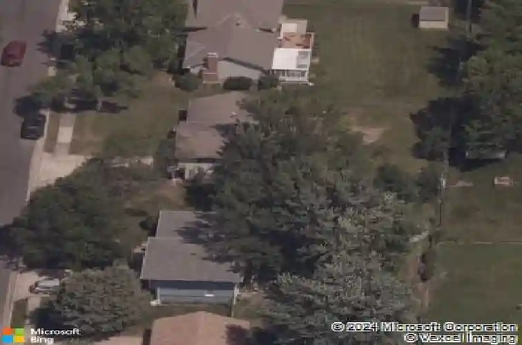 8529 crescent ave, raytown,  MO 64138