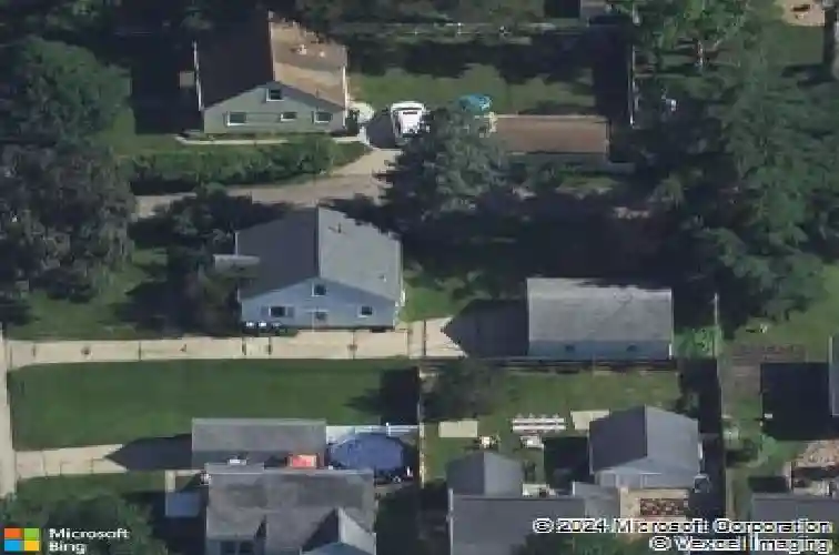 3717 c ave ne, cedar rapids,  IA 52402