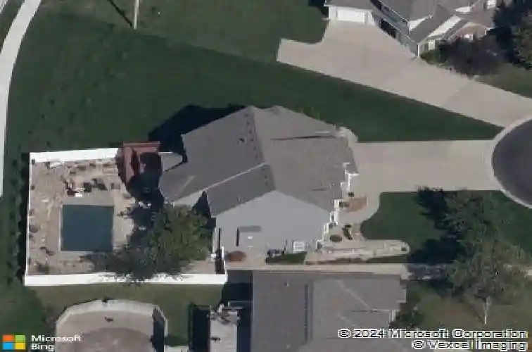 4240 ne suwannee dr, lees summit,  MO 64064