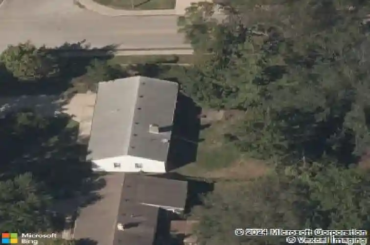 8901 belleview ave, kansas city,  MO 64114