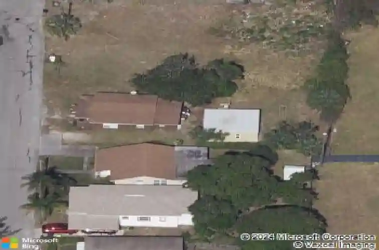 905 se tarpon ave, stuart,  FL 34994