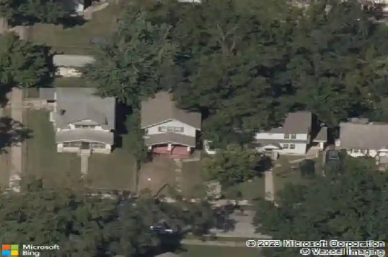 2402 e 69th ter, kansas city,  MO 64132
