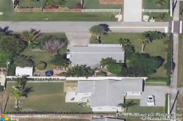 1180 ne crescent st, jensen beach,  FL 34957