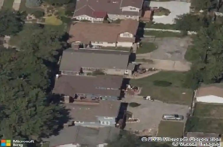 6135 holmes st, kansas city,  MO 64110