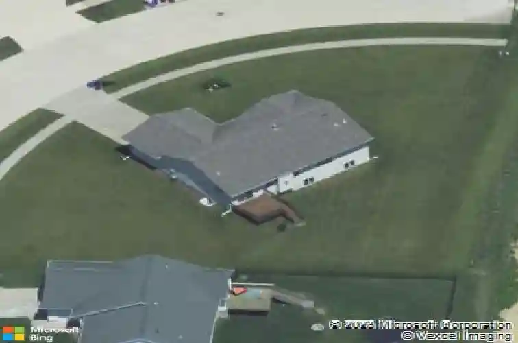 2752 roycroft dr, marion,  IA 52302