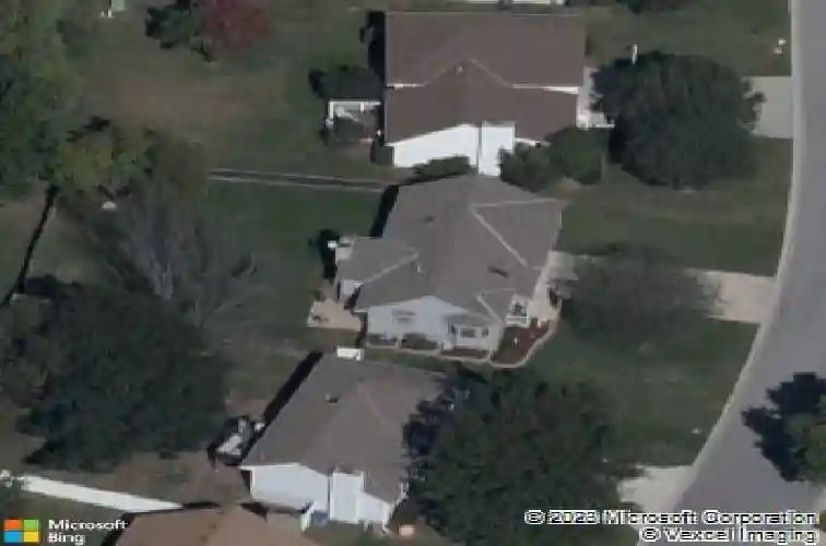 608 se pendleton dr, lees summit,  MO 64063