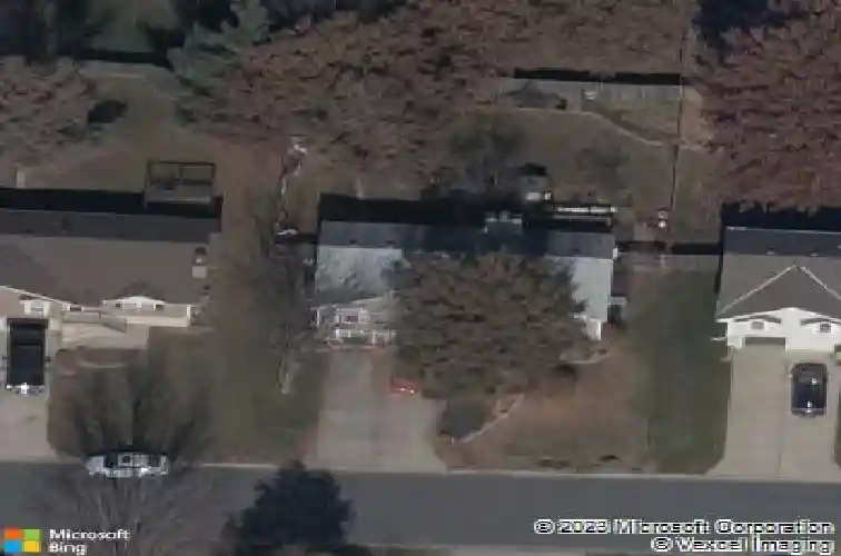 1049 sw twin creek dr, lees summit,  MO 64081