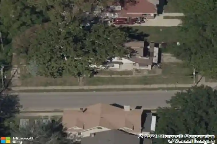 4032 s benton ave, kansas city,  MO 64130