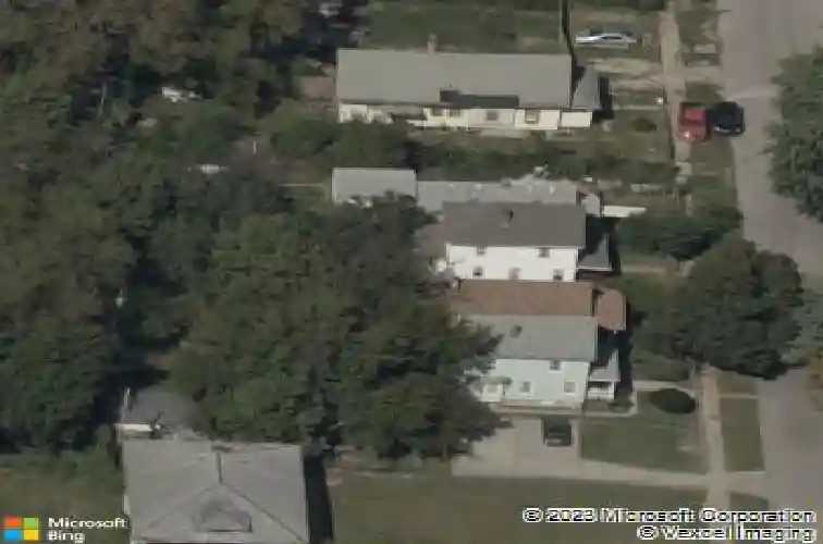 3332 park ave, kansas city,  MO 64109