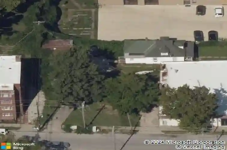 4242 troost ave, kansas city,  MO 64110