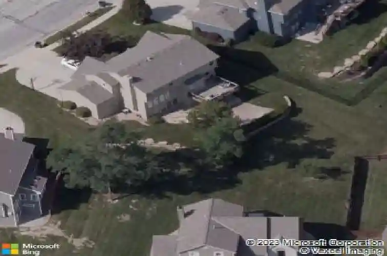 6725 n nevada ave, kansas city,  MO 64152