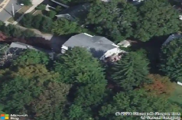 252 county rd, tenafly,  NJ 07670