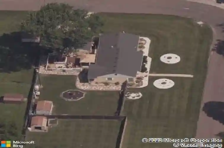 5700 farley ave, raytown,  MO 64133