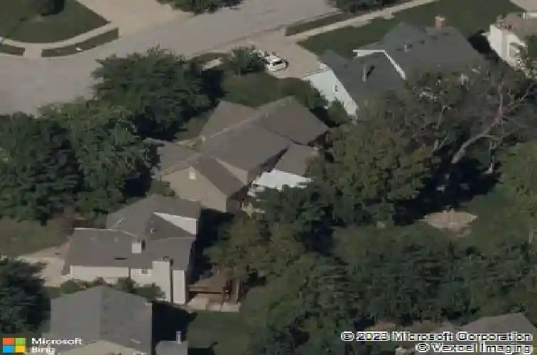 8313 n highland ave, kansas city,  MO 64118