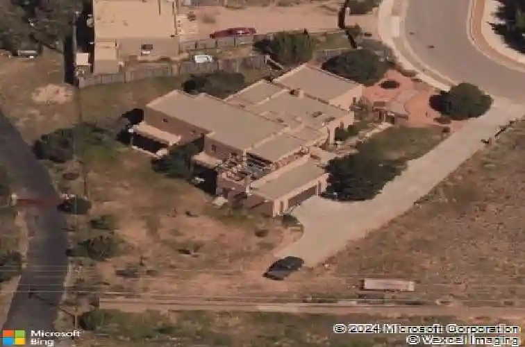 2708 ventoso, santa fe,  NM 87505