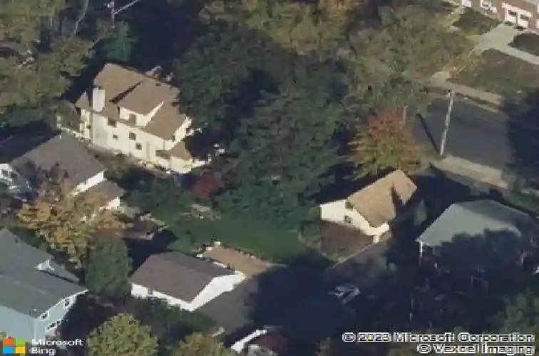 596 hillside st, ridgefield,  NJ 07657