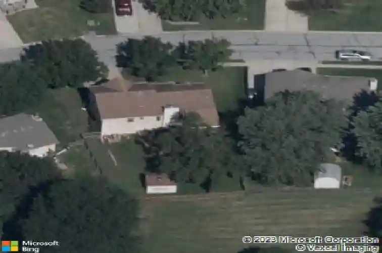 305 se bent tree dr, blue springs,  MO 64014