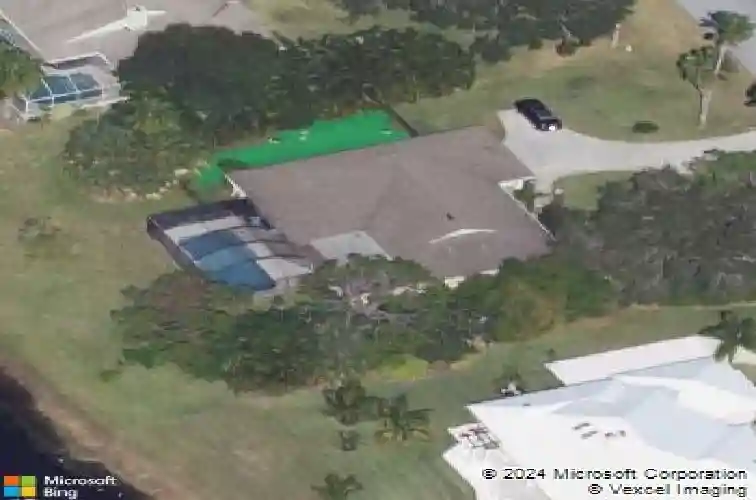 3074 ne loquat ln, jensen beach,  FL 34957