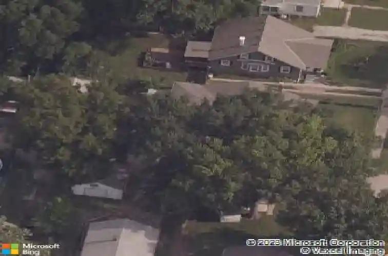 112 n ash ave, independence,  MO 64053