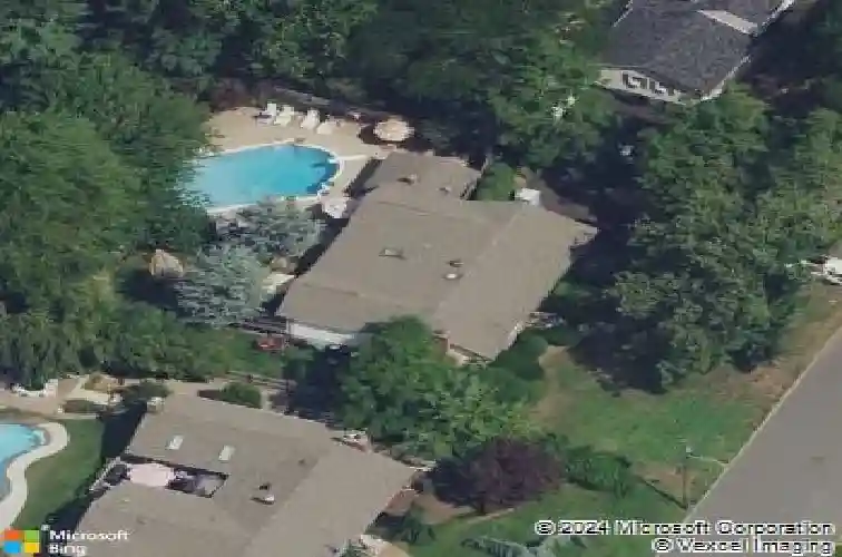 76 standish rd, hillsdale,  NJ 07642