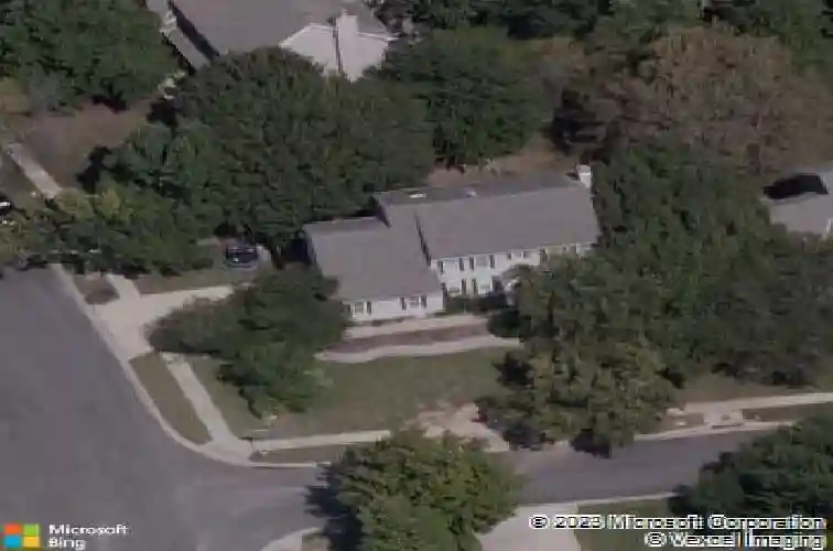 8648 greenwood ln, lenexa,  KS 66215