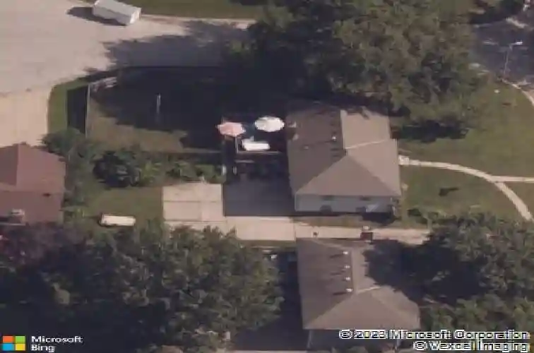 7200 sterling ave, raytown,  MO 64133