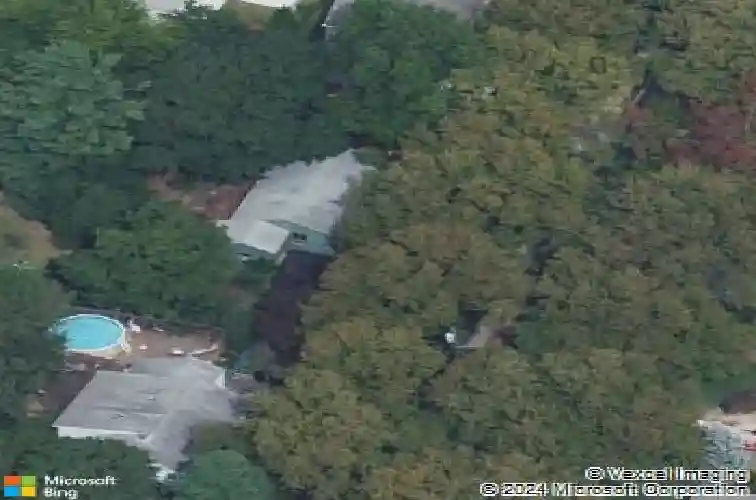 623 alberta dr, paramus,  NJ 07652