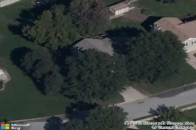 1308 ne foxwood dr, lees summit,  MO 64086