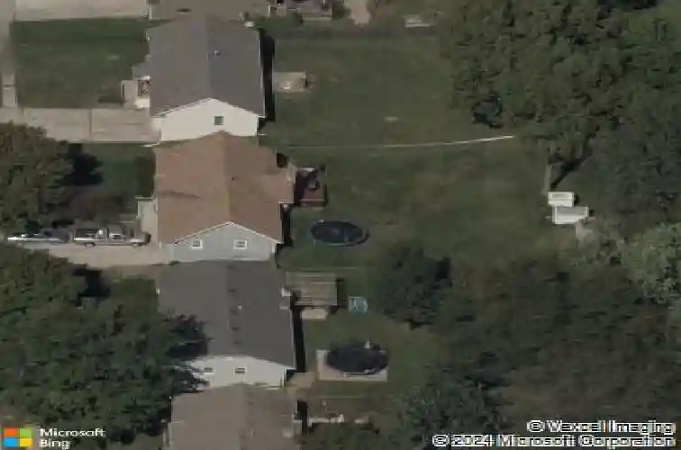 7909 n michigan ave, kansas city,  MO 64118