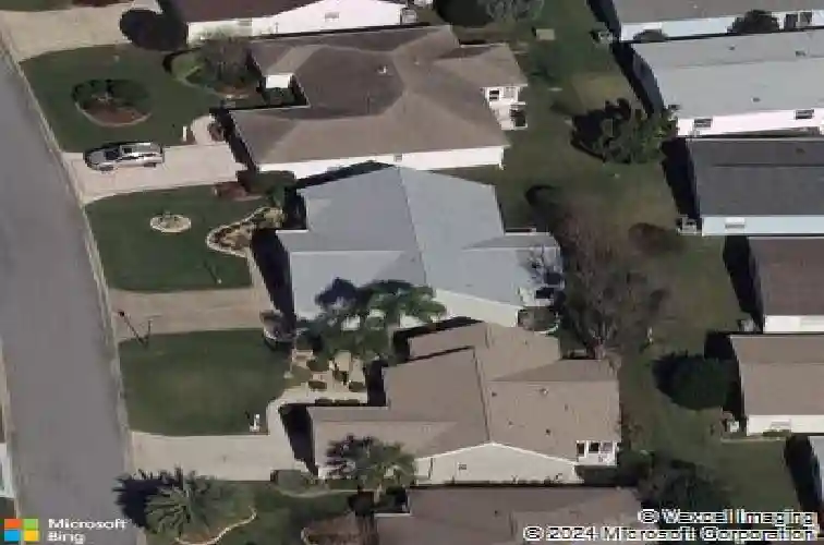 419 aldama ave, lady lake,  FL 32159