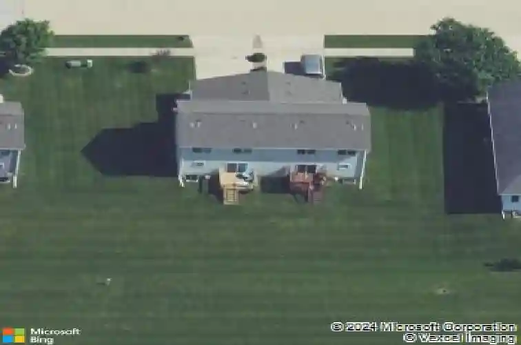 1845 hunters creek way, marion,  IA 52302