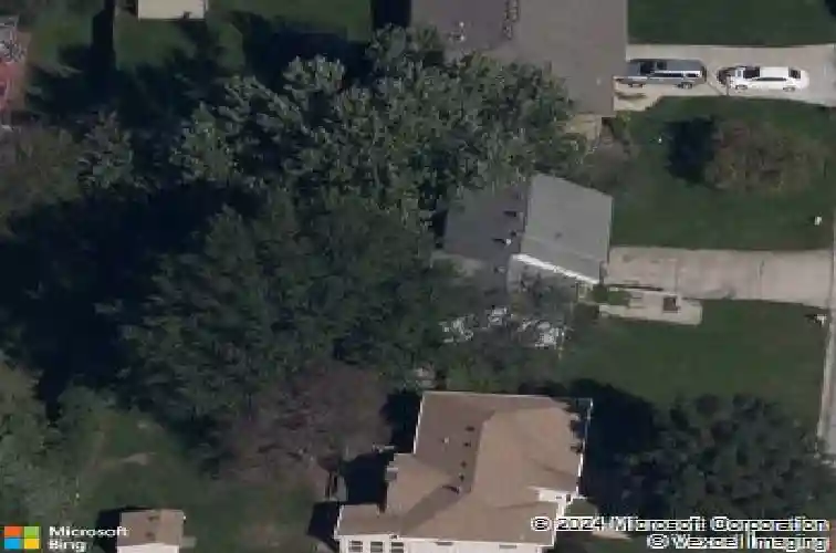 518 se richardson pl, lees summit,  MO 64063